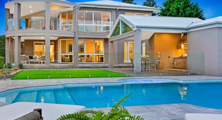 "The Benefits of Owning a Luxury Home in Australia"