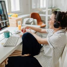 Stay Connected: The Benefits of Conference Call Services